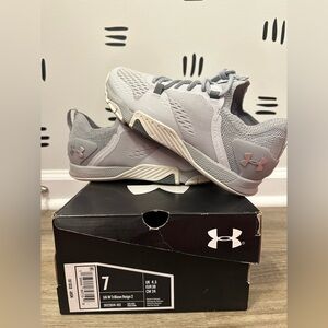 Under Armour Women’s, tri base lifting shoe, size 7